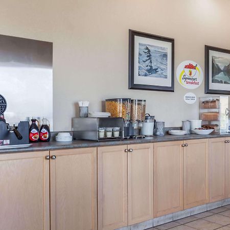 Super 8 By Wyndham Pincher Creek Ab Εξωτερικό φωτογραφία